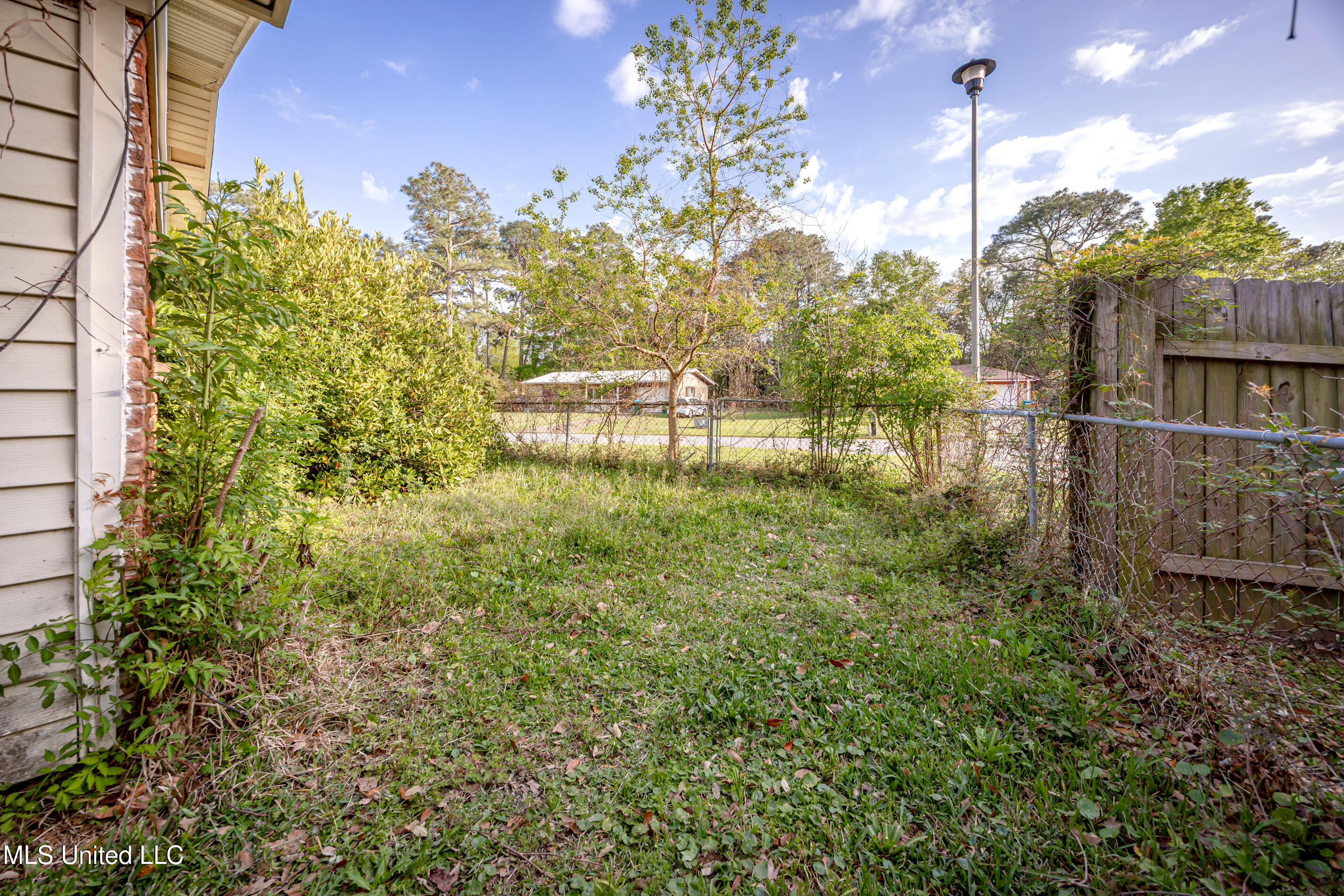 2401 Oxford Drive, Gautier, Mississippi image 30