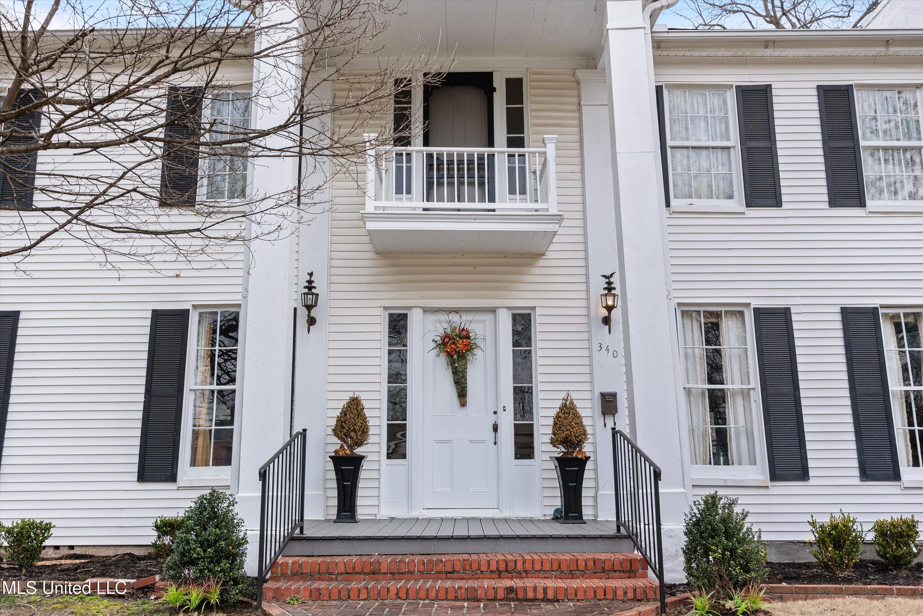340 E College Avenue, Holly Springs, Mississippi image 2