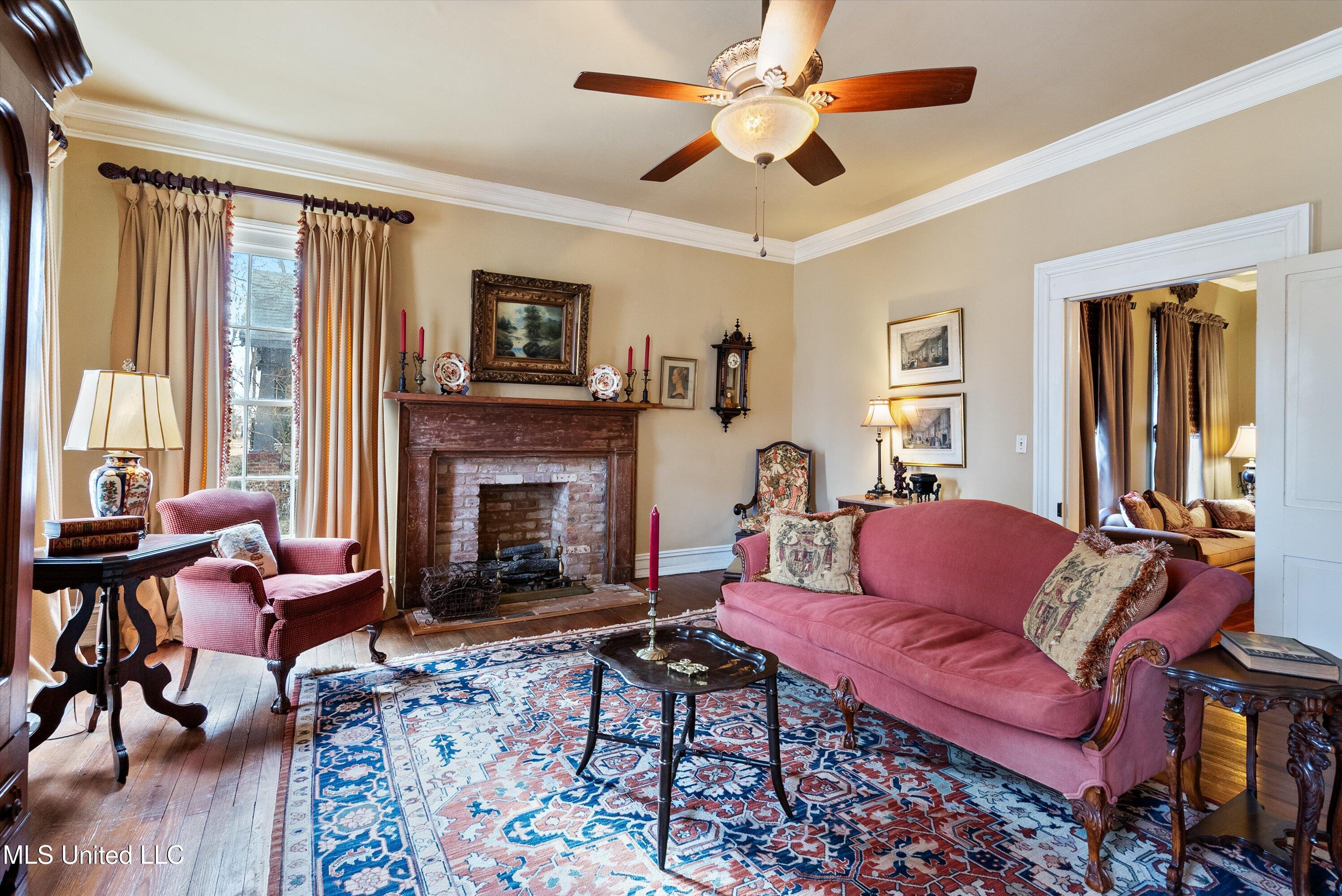 340 E College Avenue, Holly Springs, Mississippi image 14