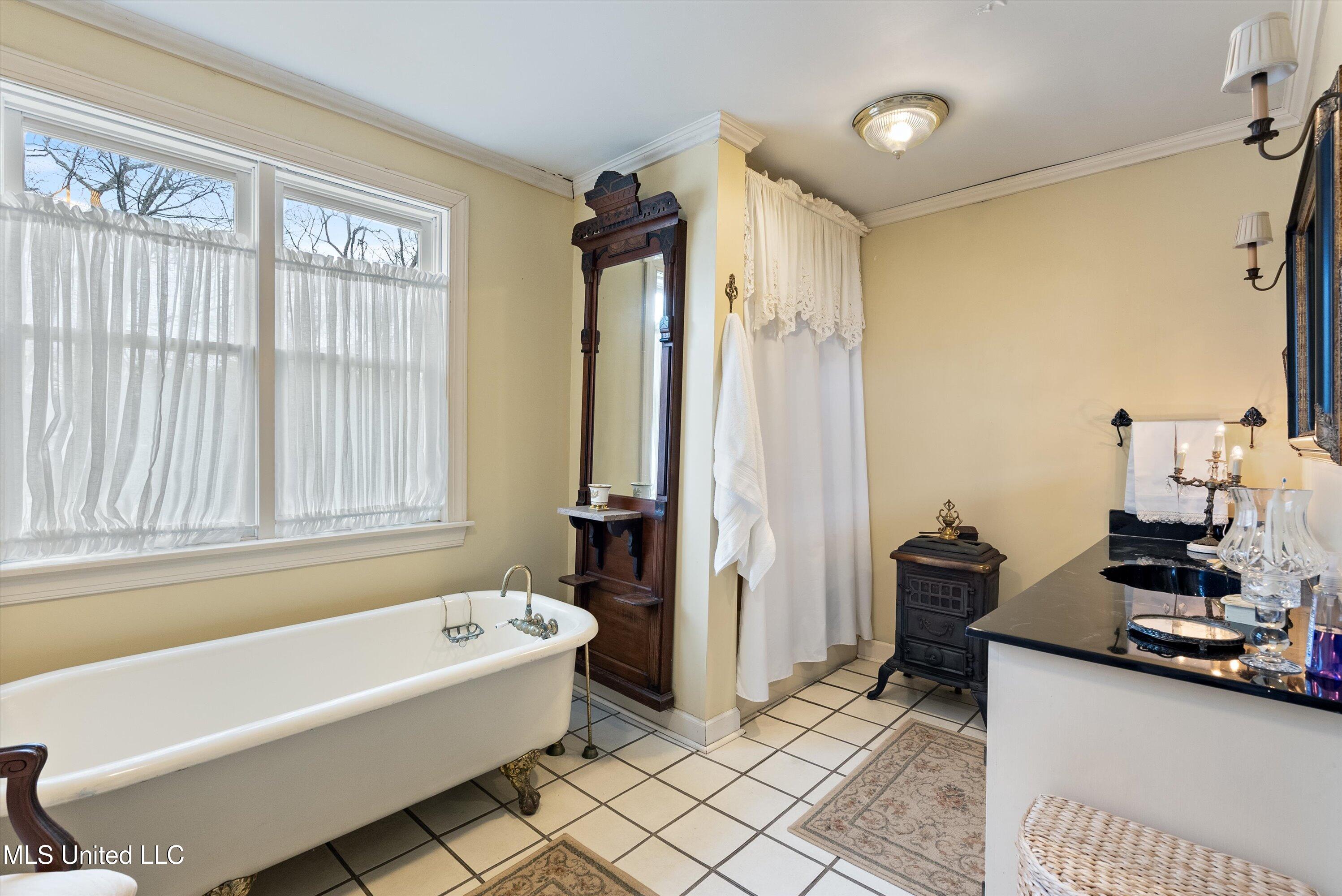 340 E College Avenue, Holly Springs, Mississippi image 21