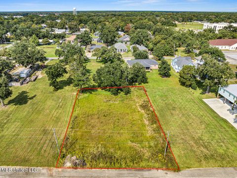Vacant Land For Sale - 604 E Fifth Street<br/> Harrison County, Long Beach, MS 39560
