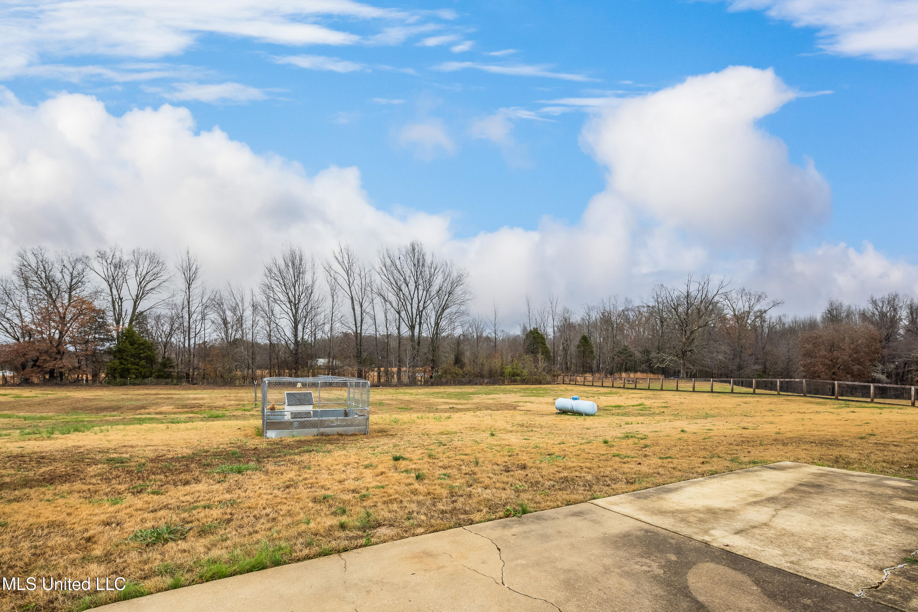 407 Cold Water Bend, Holly Springs, Mississippi image 30