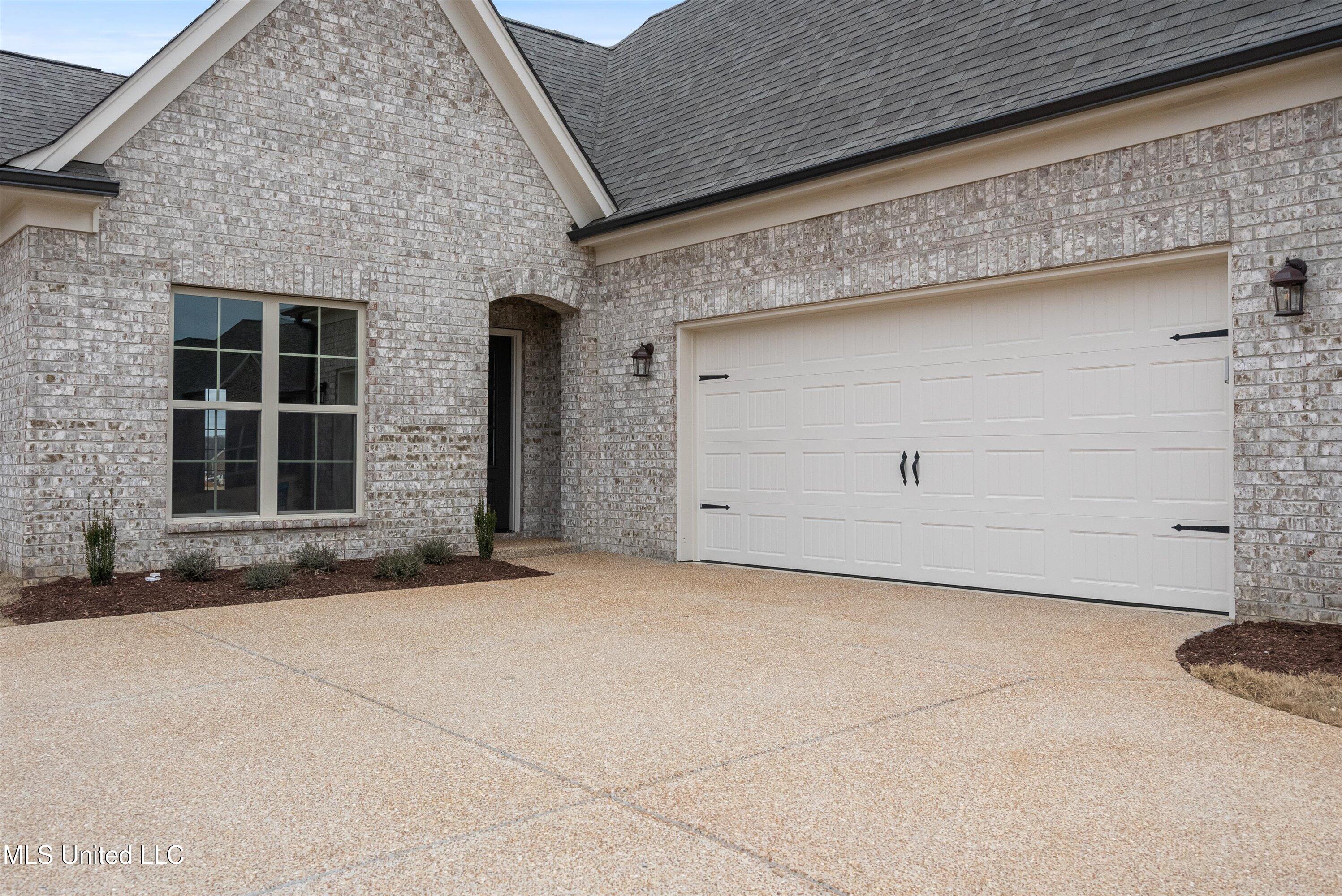 3762 Roland Drive, Southaven, Mississippi image 5