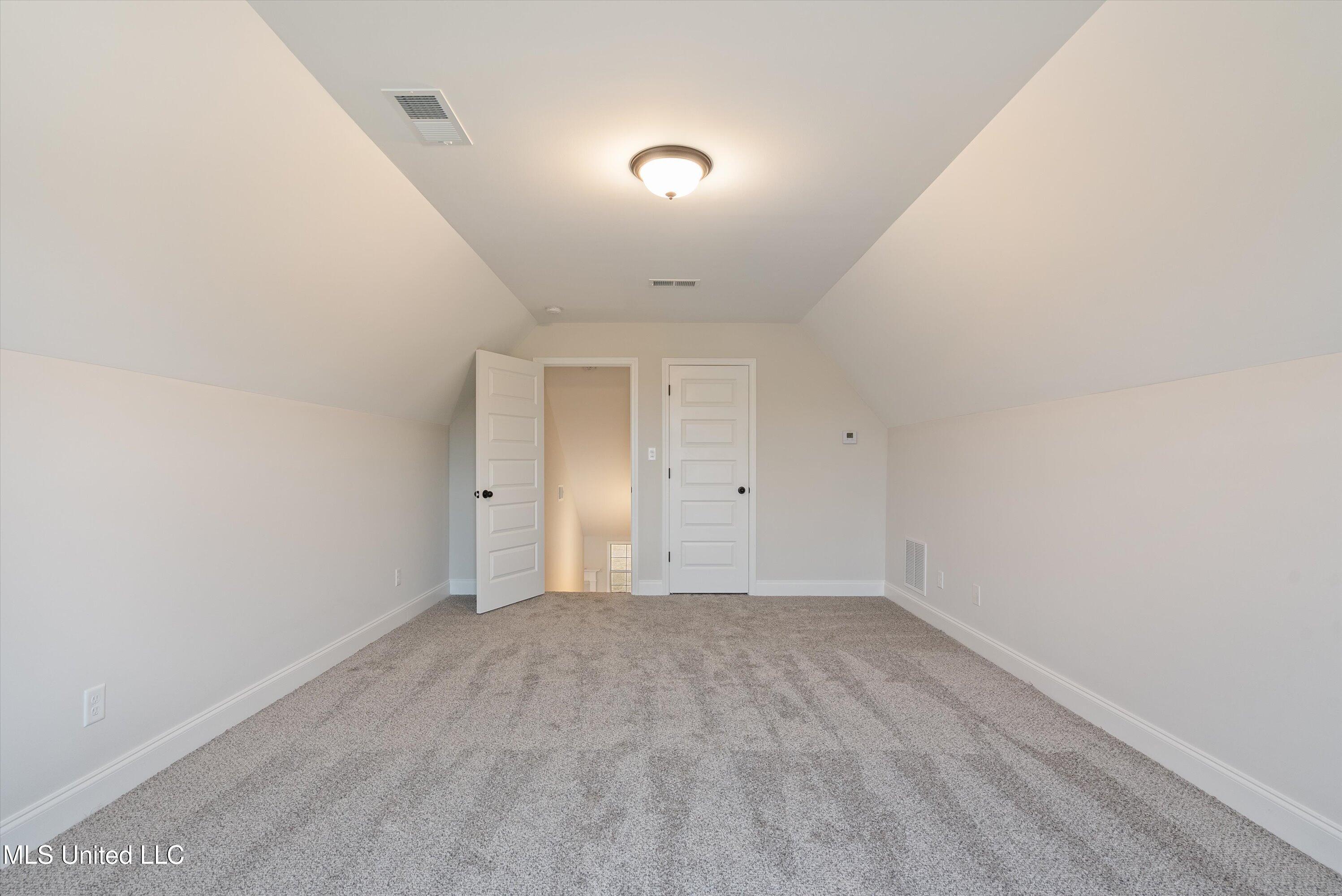 3762 Roland Drive, Southaven, Mississippi image 27