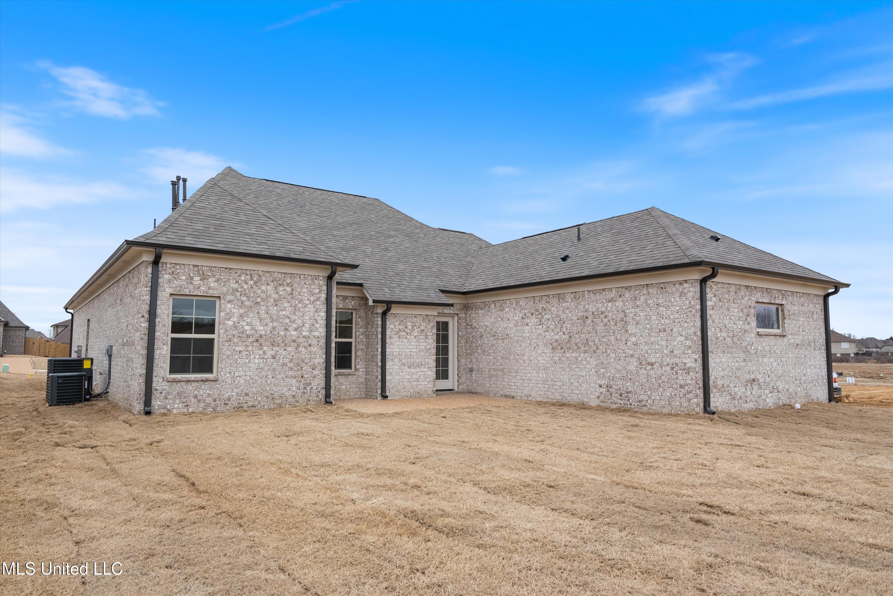 3762 Roland Drive, Southaven, Mississippi image 29