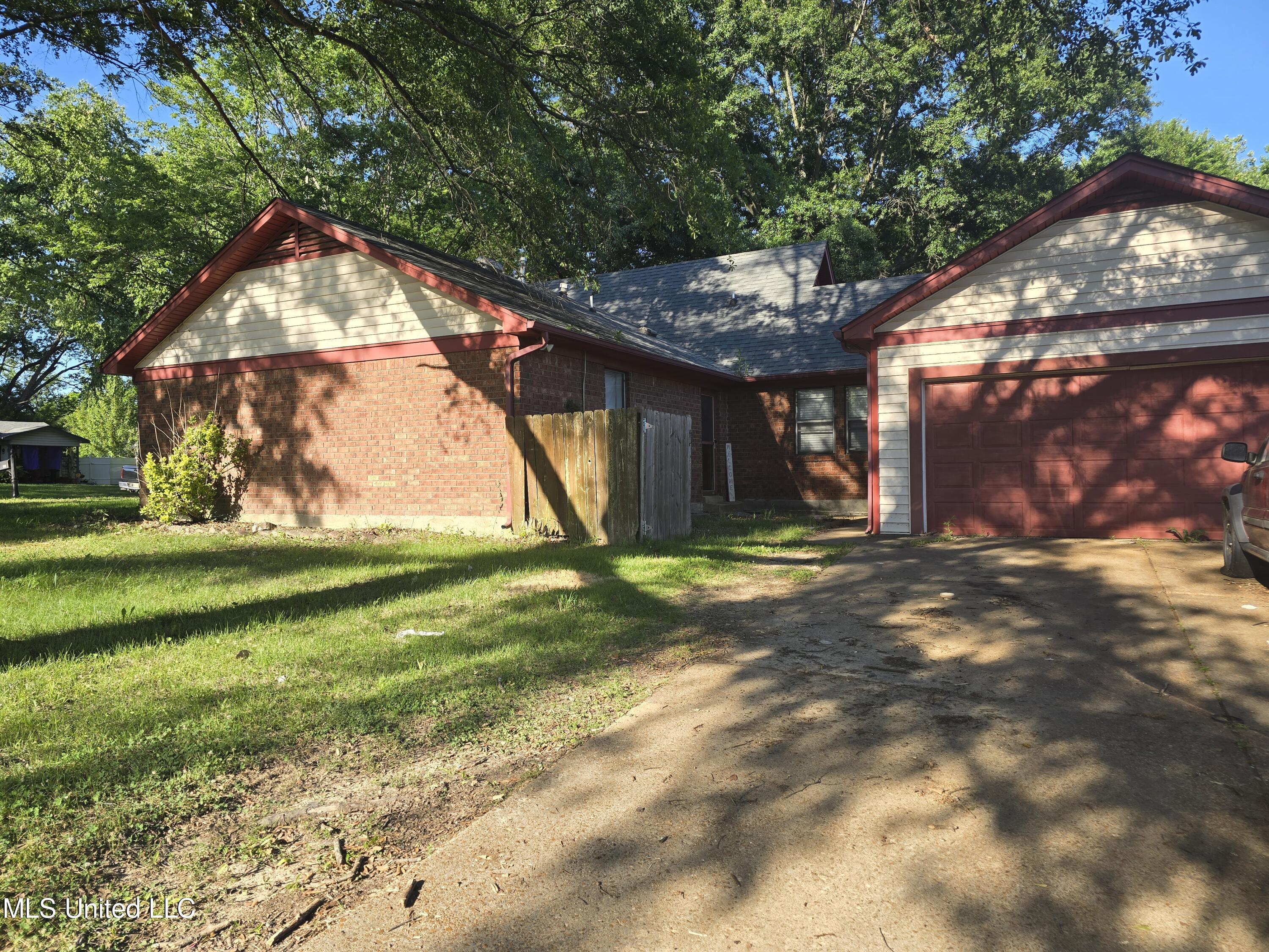 6861 River Birch Road, Walls, Mississippi image 2