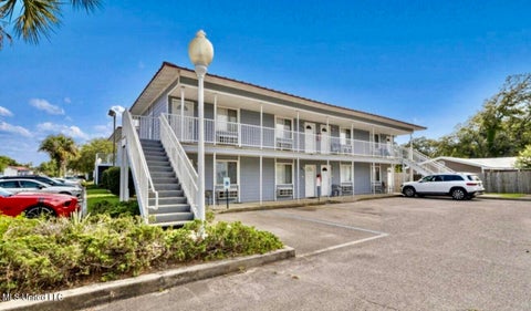 Condo For Sale - 1664 Beach Boulevard<br/> Biloxi, MS 39531