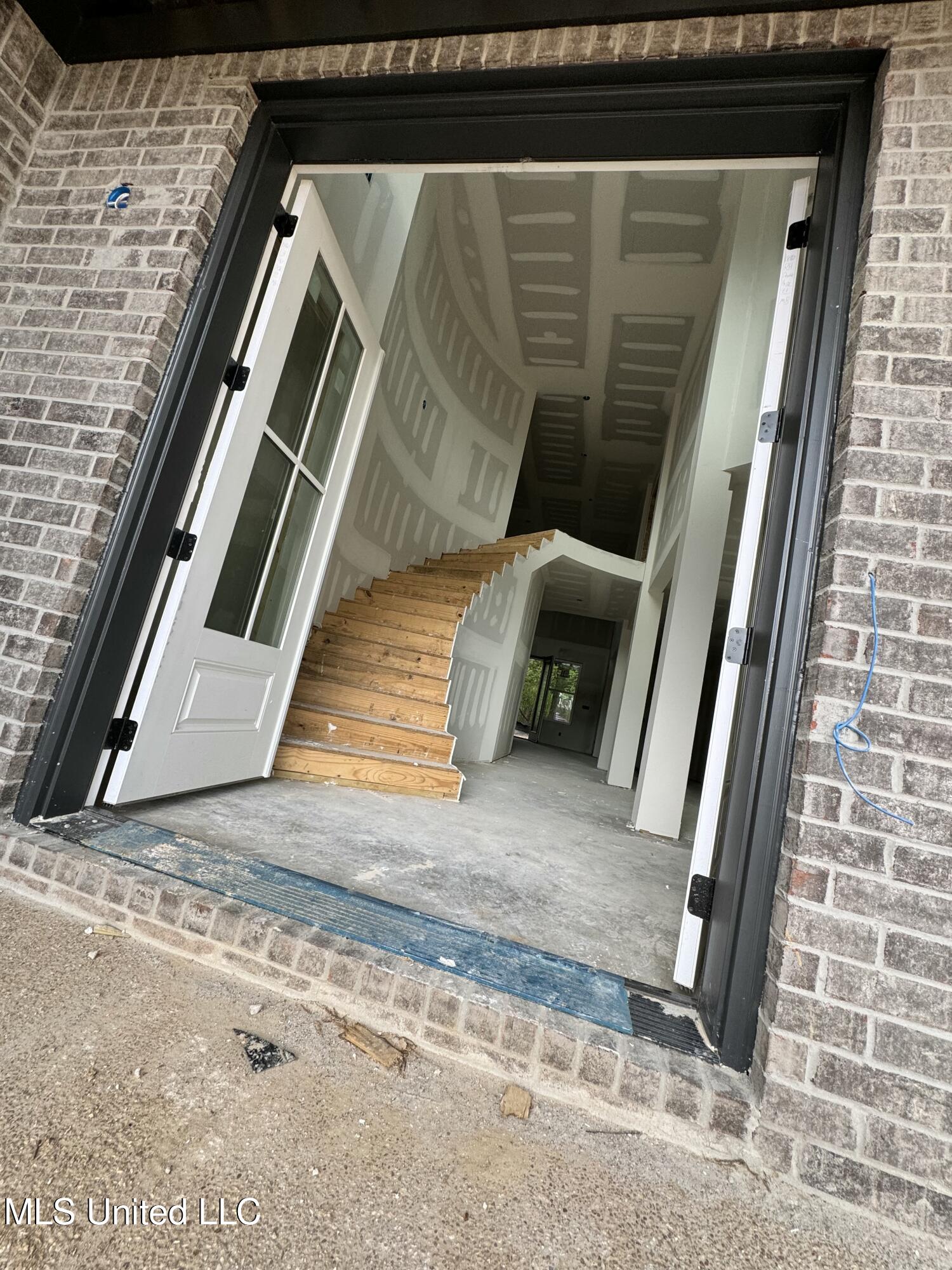 1483 John Thomas Cove, Hernando, Mississippi image 2