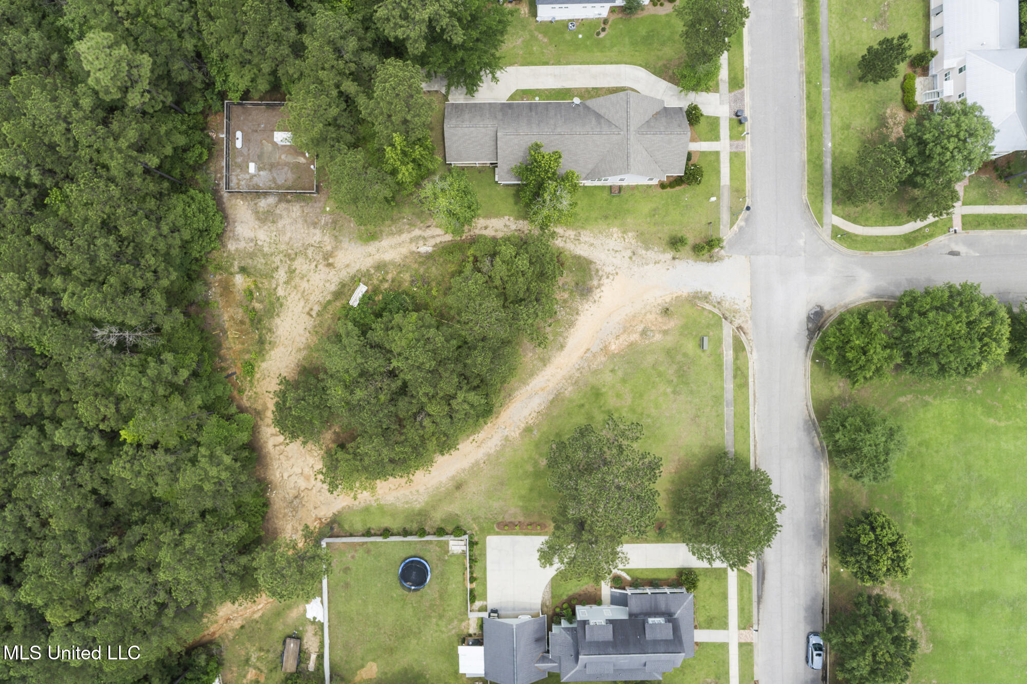 2 S Of Fields, Hattiesburg, Mississippi image 3