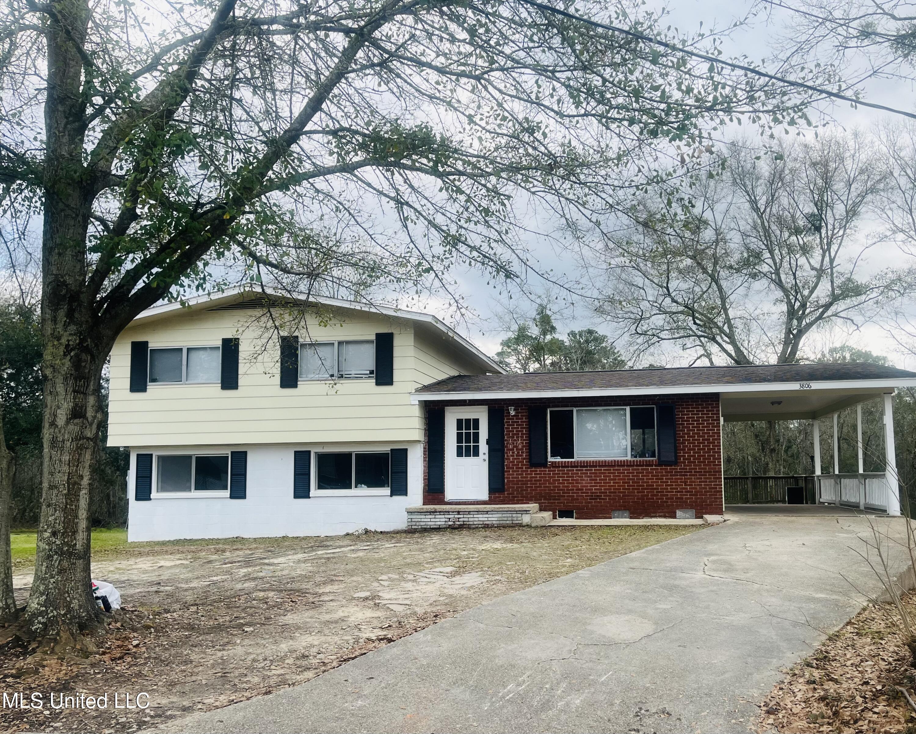 3806 Devonshire Drive, Moss Point, Mississippi image 1