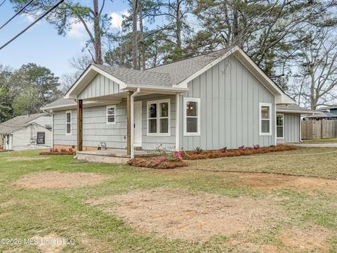 Homes For Sale - 128 Sinclair Street<br/> Pike County, McComb, MS 39648
