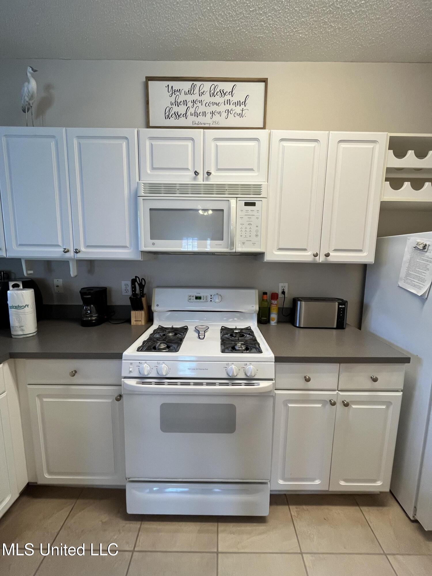 2252 Beach Drive #603, Gulfport, Mississippi image 9