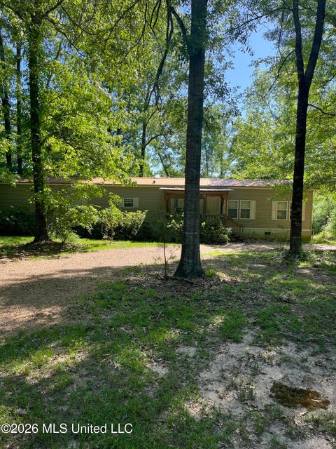 Mobile Home For Sale - 22 Deer Lake Road<br/> Natchez, MS 39120