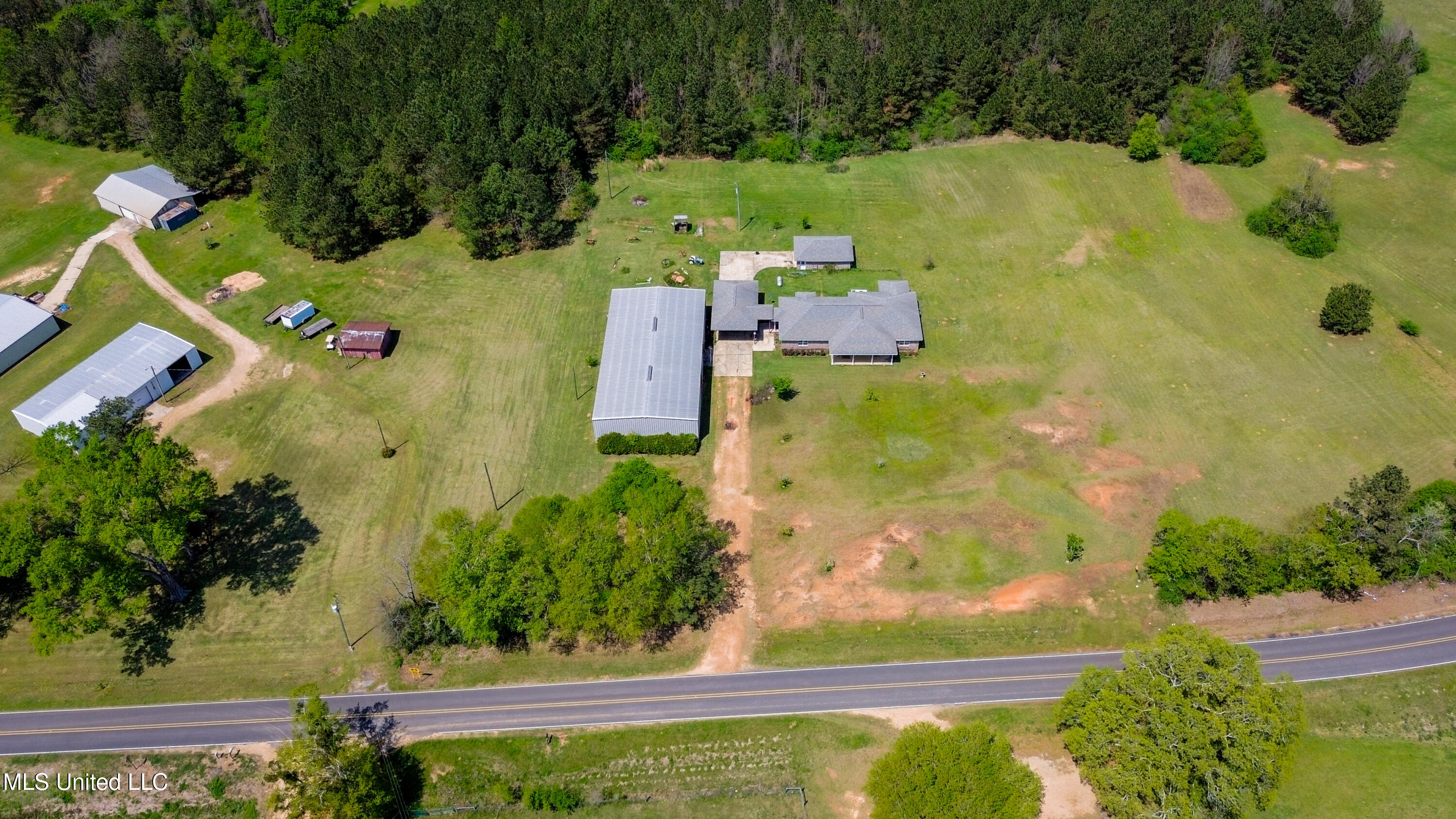 385 Pine Grove Rd Road, Magee, Mississippi image 3