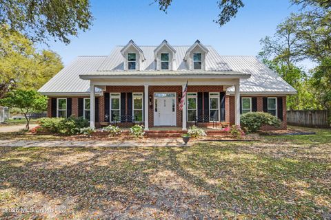 Homes For Sale - 712 Canal Street<br/> Pascagoula, MS 39567