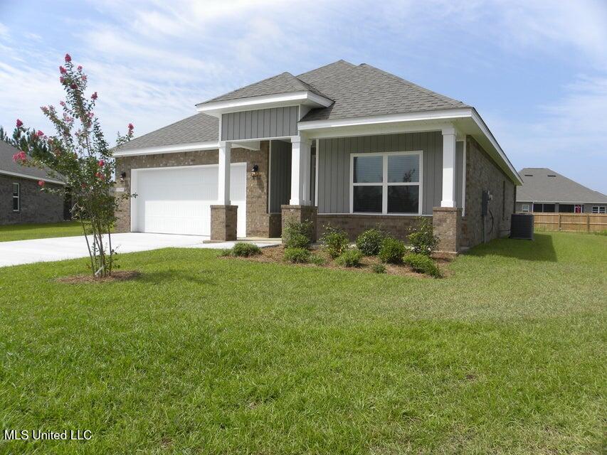 1250 Lilac Cove