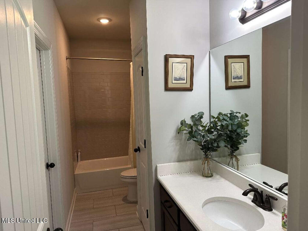 5228 Forest Bend Cove, Southaven, Mississippi image 13
