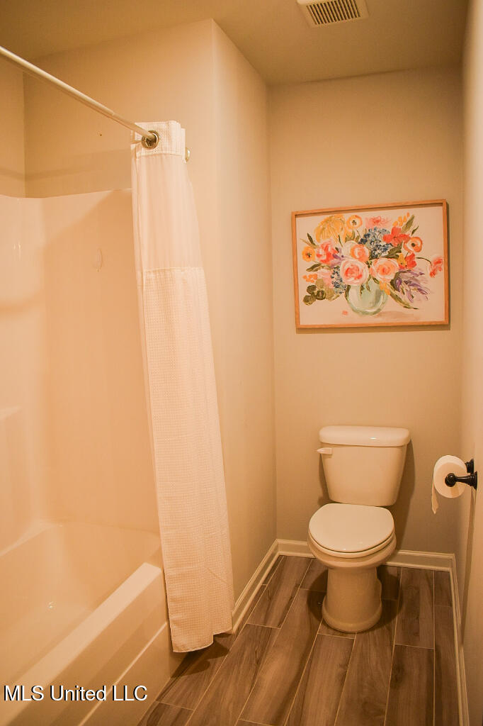 5228 Forest Bend Cove, Southaven, Mississippi image 18