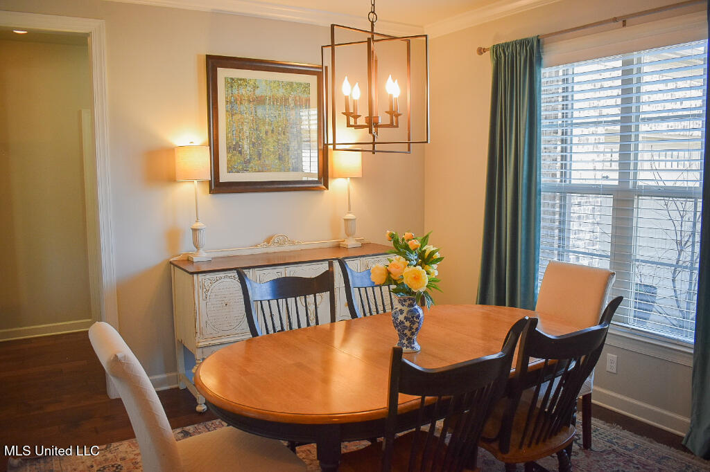 5228 Forest Bend Cove, Southaven, Mississippi image 3