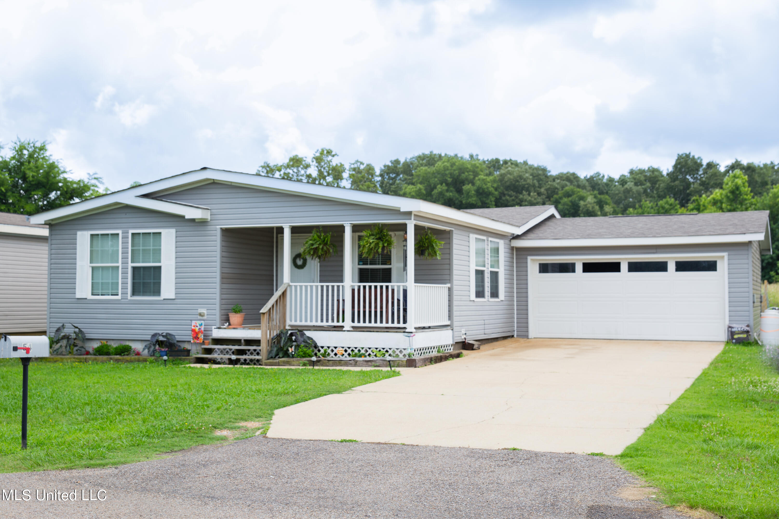 54 Crest Oak Drive, Starkville, Mississippi image 1