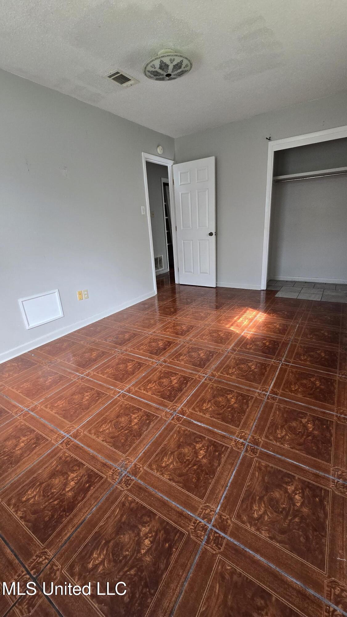 1925 C W Webb Road, Gautier, Mississippi image 11