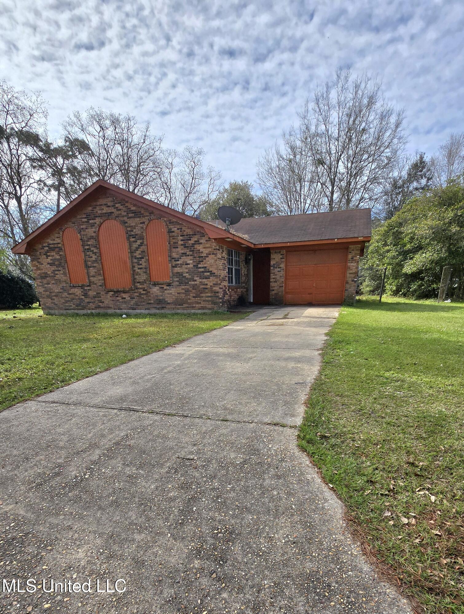 1925 C W Webb Road, Gautier, Mississippi image 1