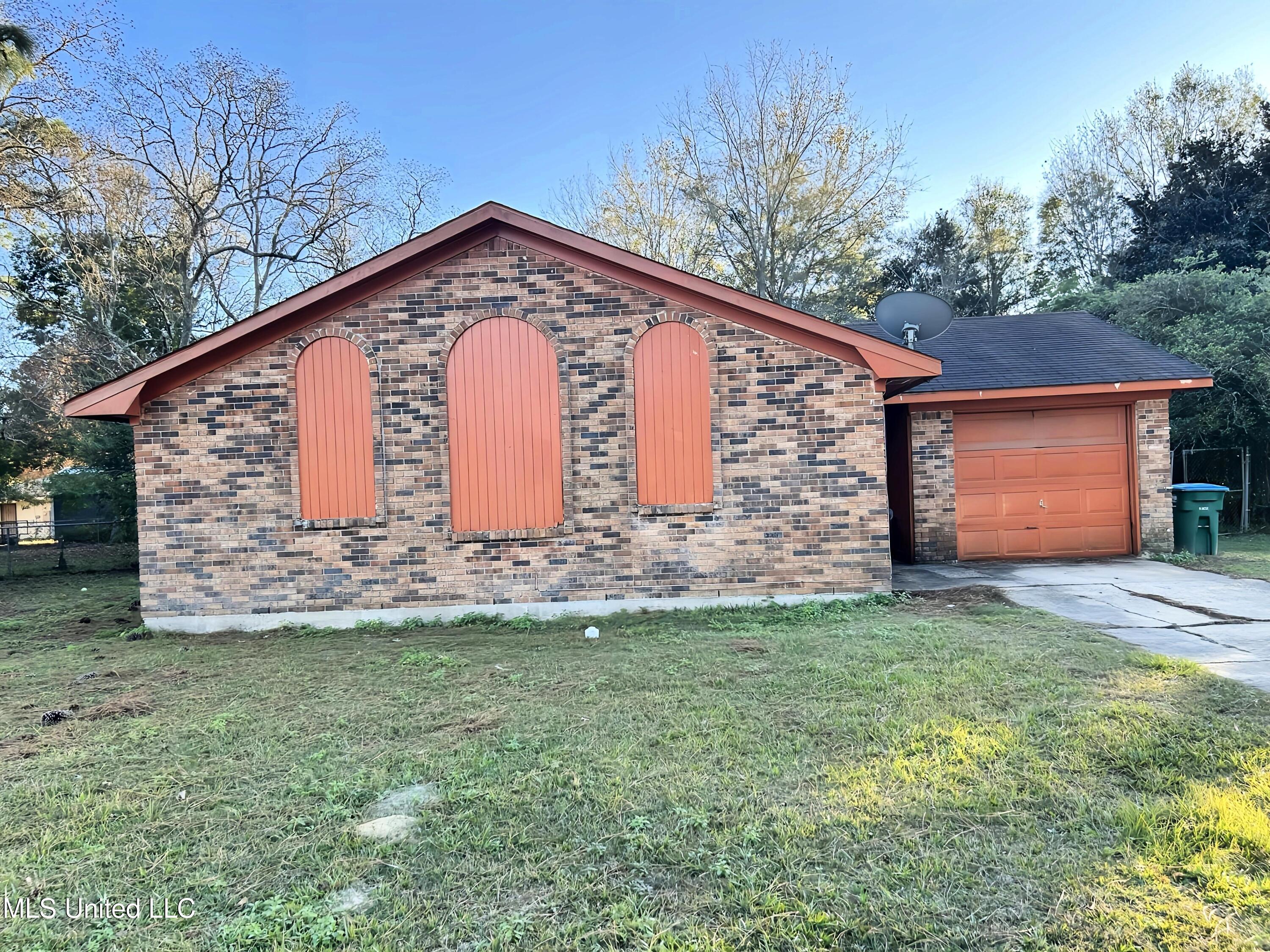 1925 C W Webb Road, Gautier, Mississippi image 1