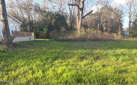 Vacant Land For Sale - 535 W 4th Street<br/> Forrest County, Hattiesburg, MS 39401