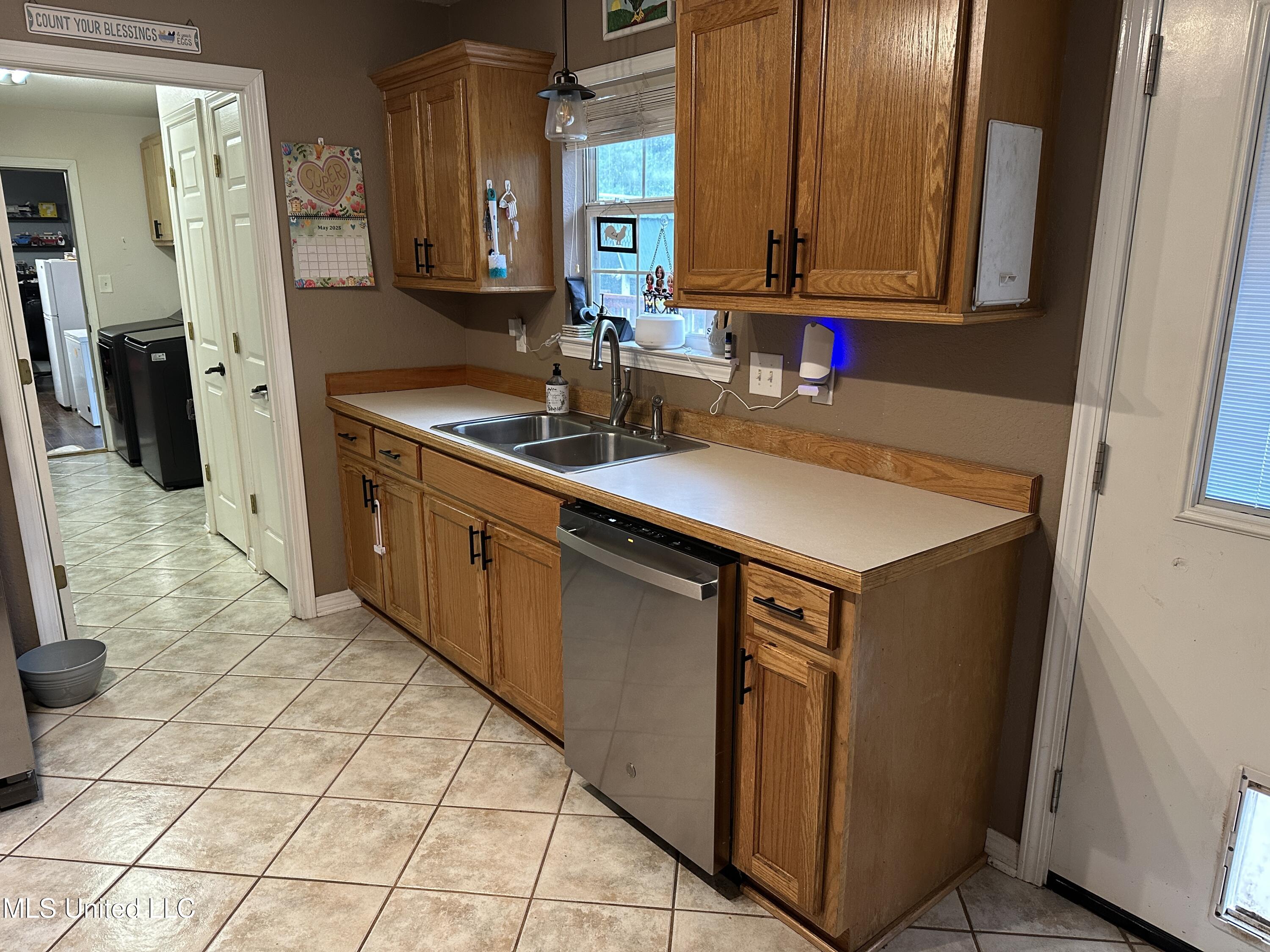 2505 Fairley Road, Gautier, Mississippi image 2