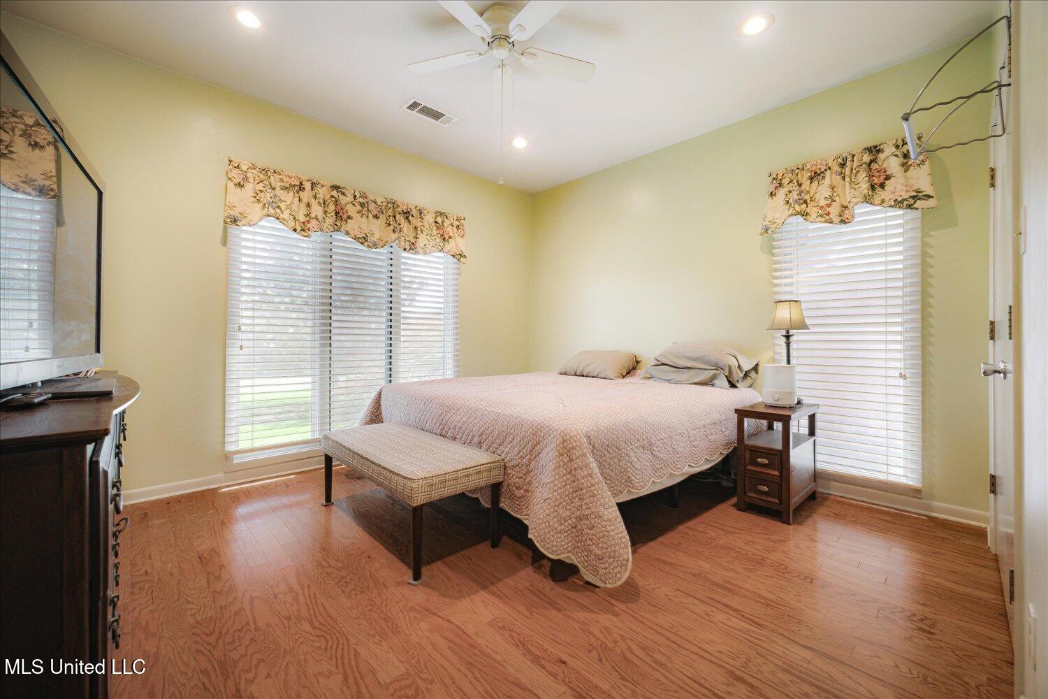 7925 Kirkwood Cove, Olive Branch, Mississippi image 16