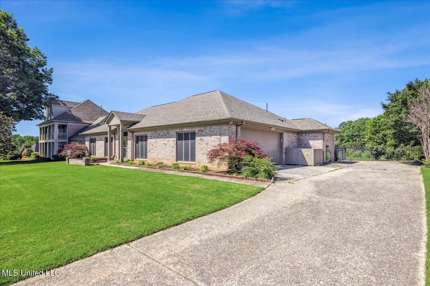 7925 Kirkwood Cove, Olive Branch, Mississippi image 3
