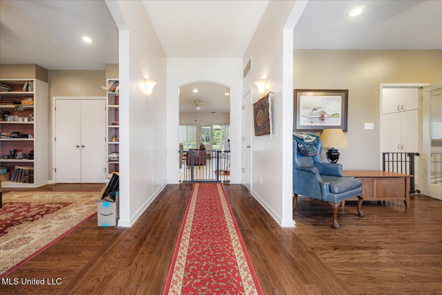 7925 Kirkwood Cove, Olive Branch, Mississippi image 5