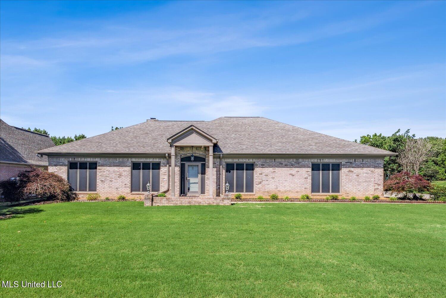 7925 Kirkwood Cove, Olive Branch, Mississippi image 2