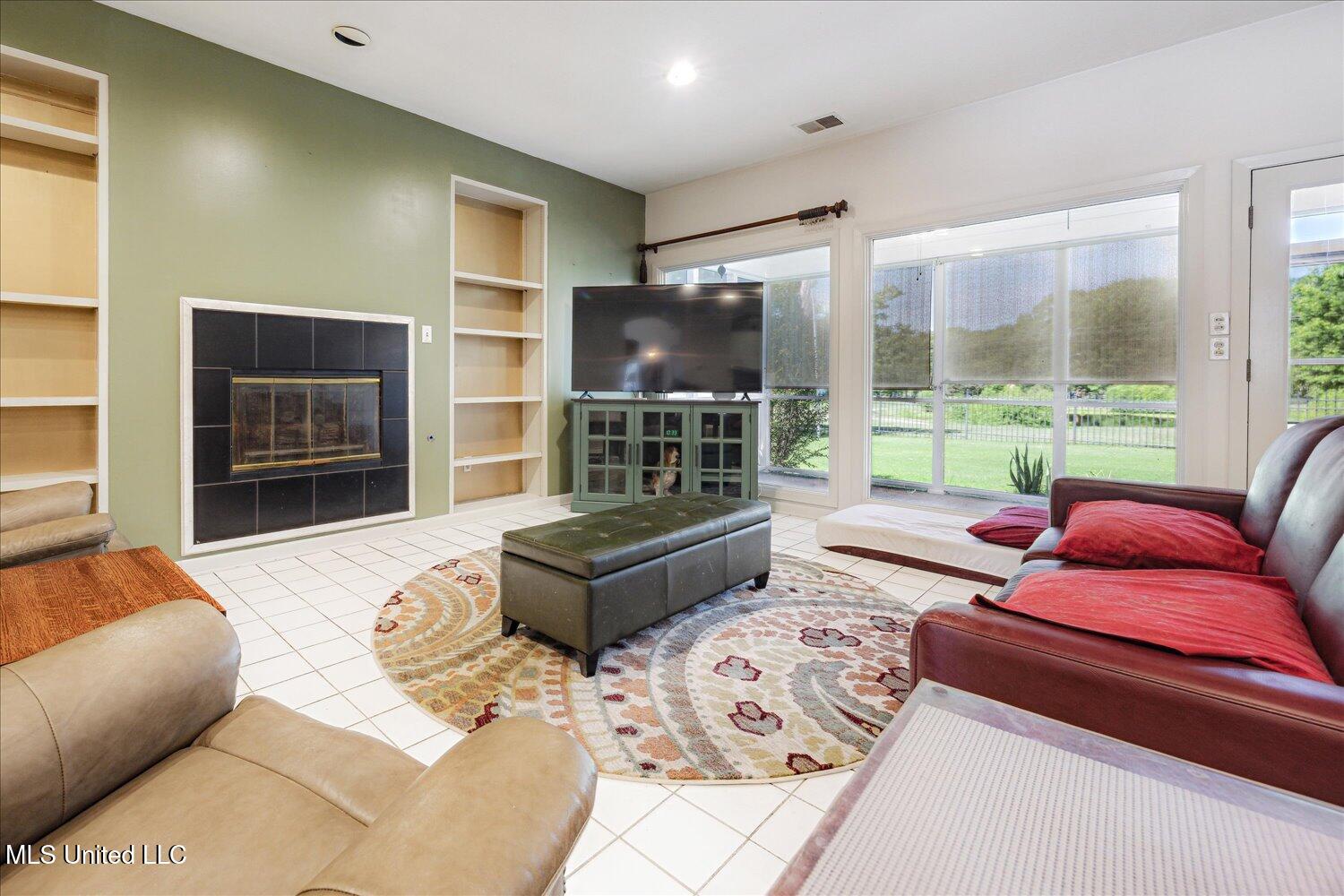 7925 Kirkwood Cove, Olive Branch, Mississippi image 8