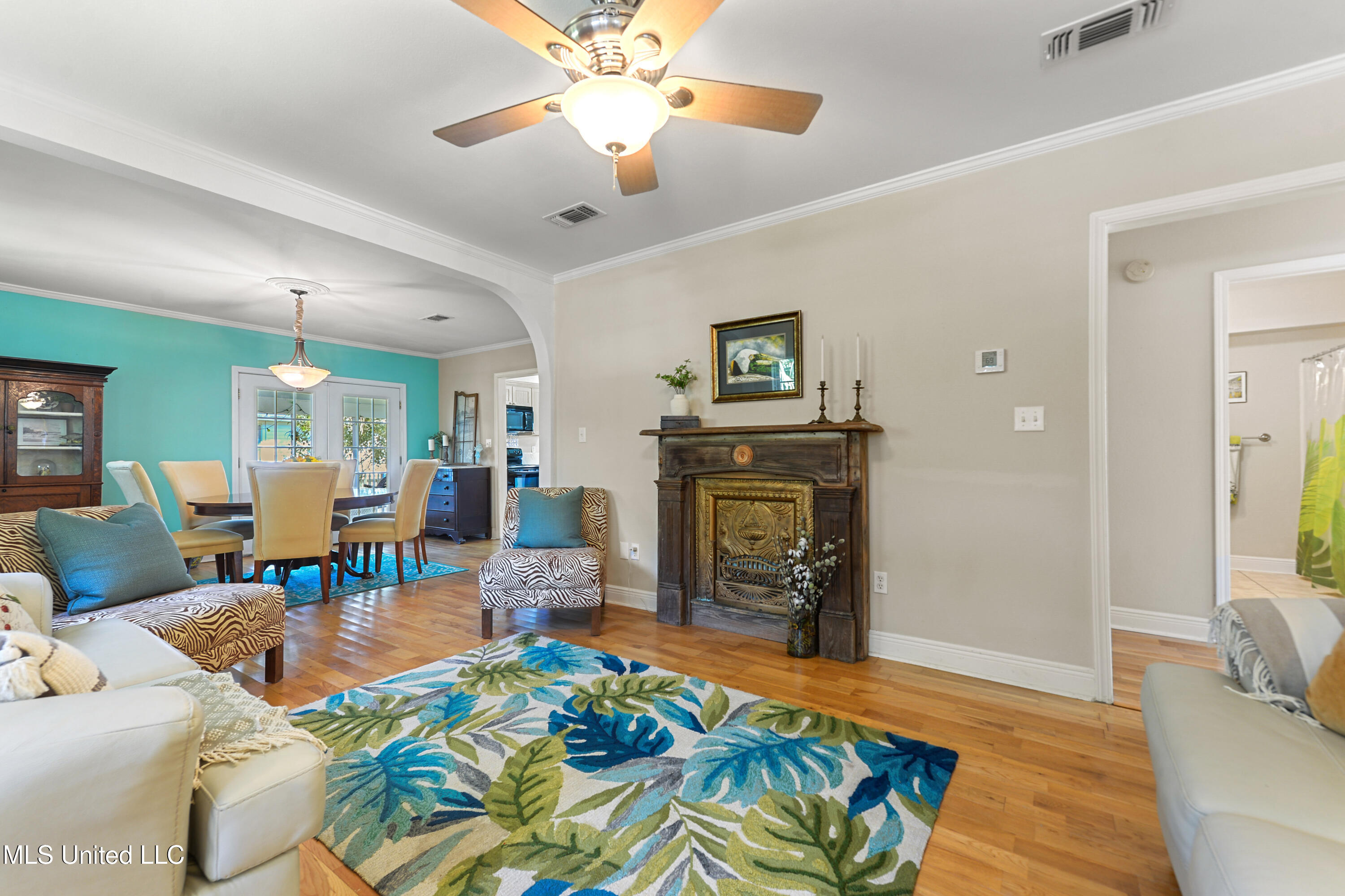 211 Demontluzin Avenue, Bay Saint Louis, Mississippi image 5