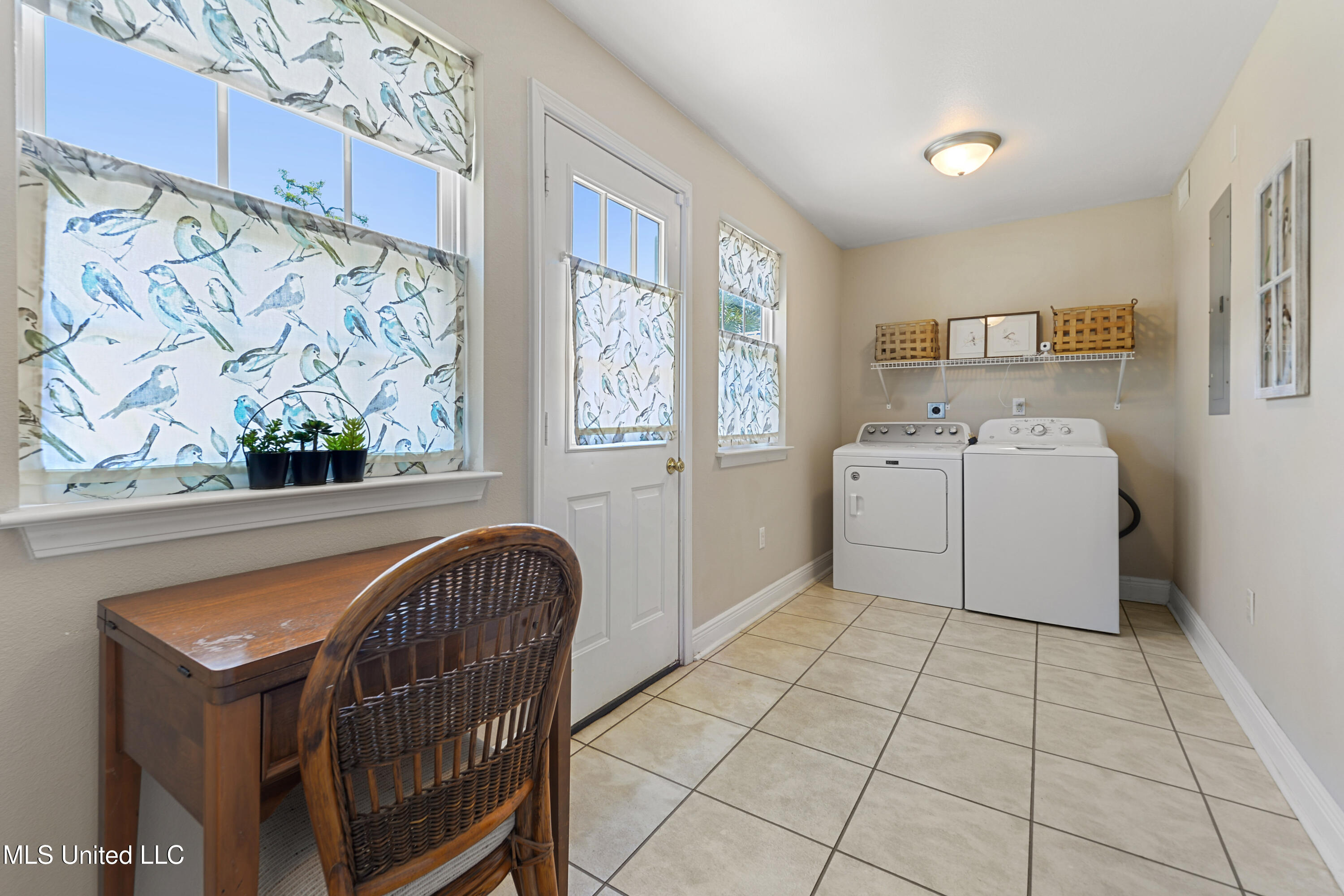 211 Demontluzin Avenue, Bay Saint Louis, Mississippi image 20