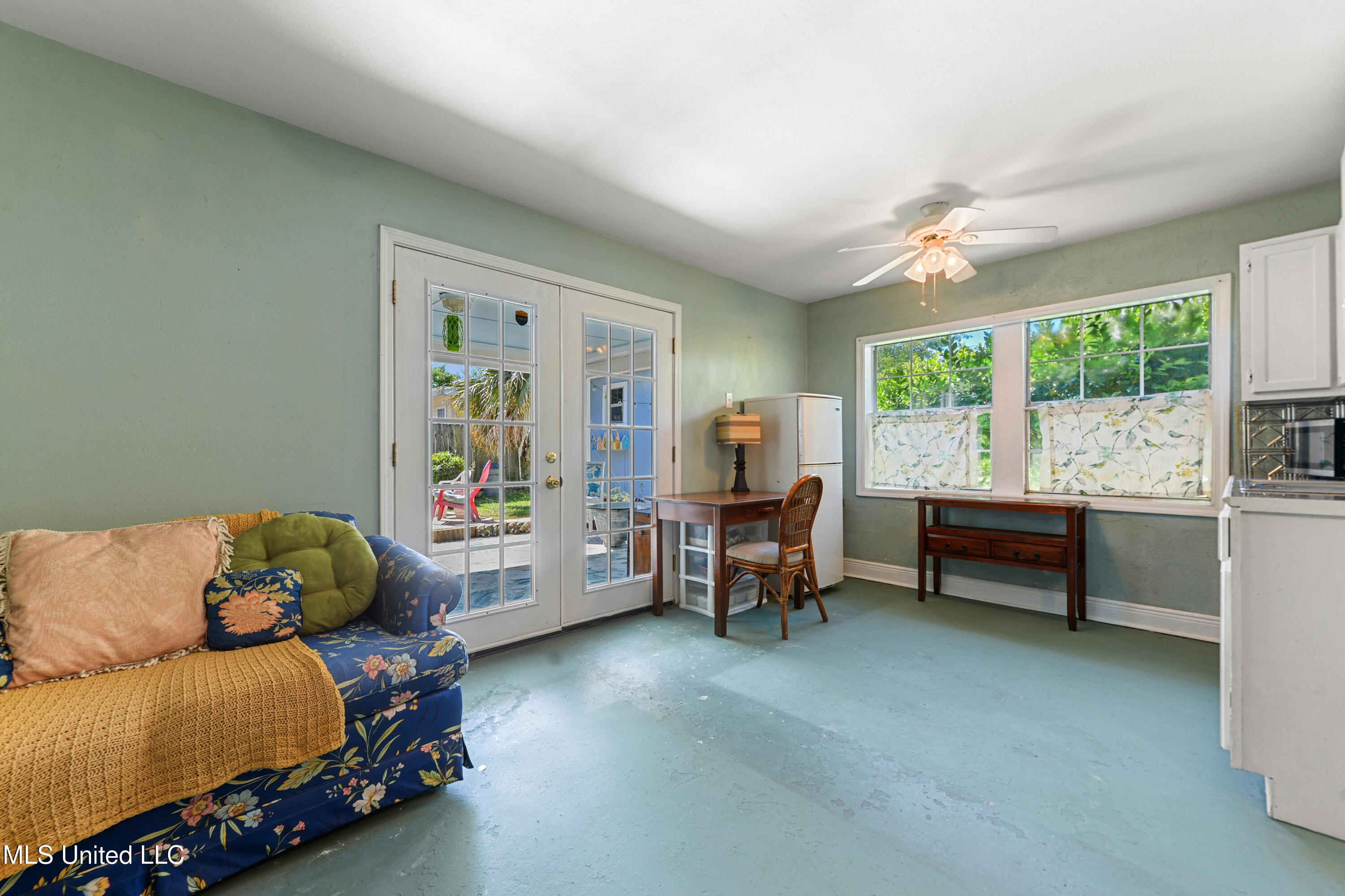 211 Demontluzin Avenue, Bay Saint Louis, Mississippi image 28