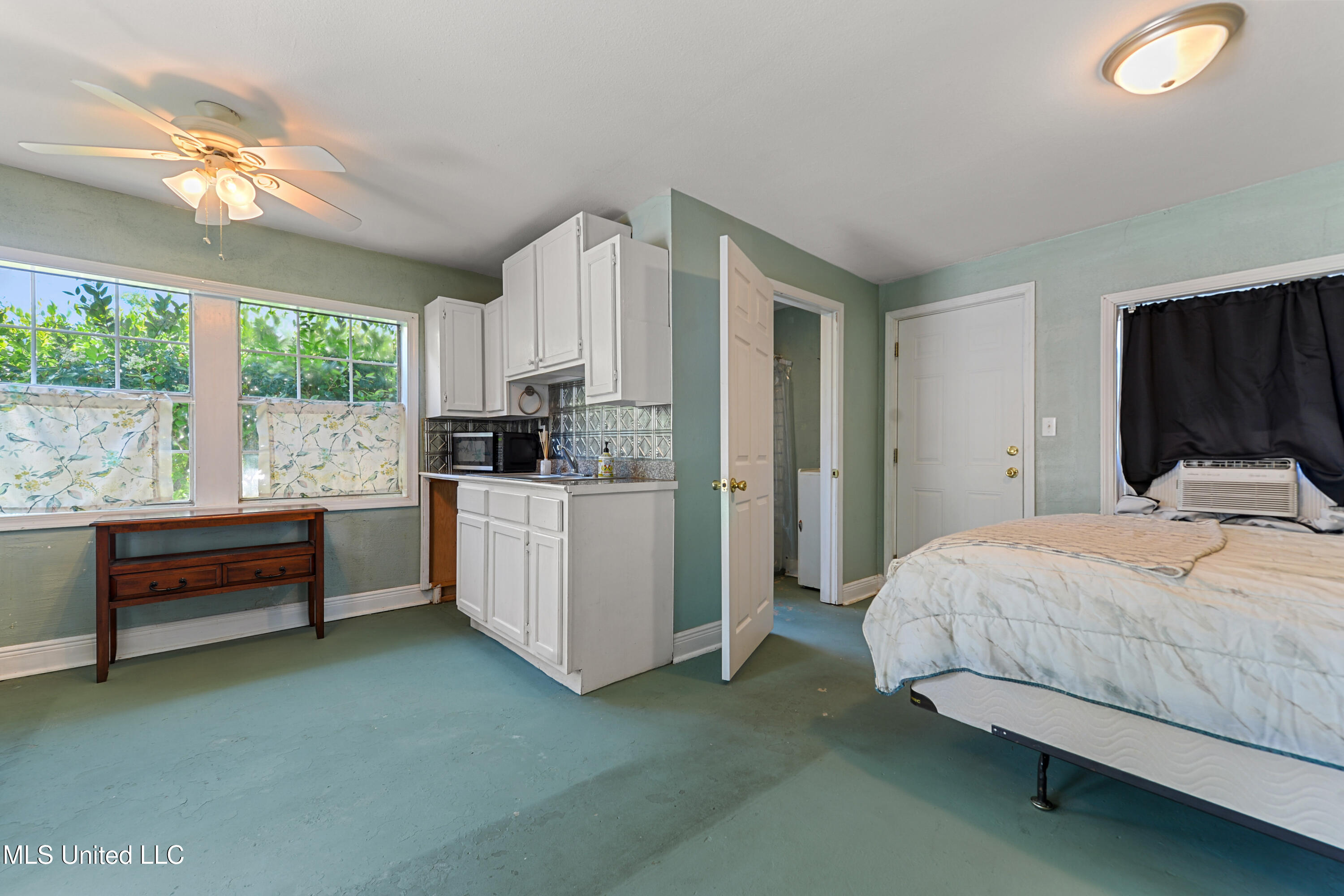 211 Demontluzin Avenue, Bay Saint Louis, Mississippi image 27