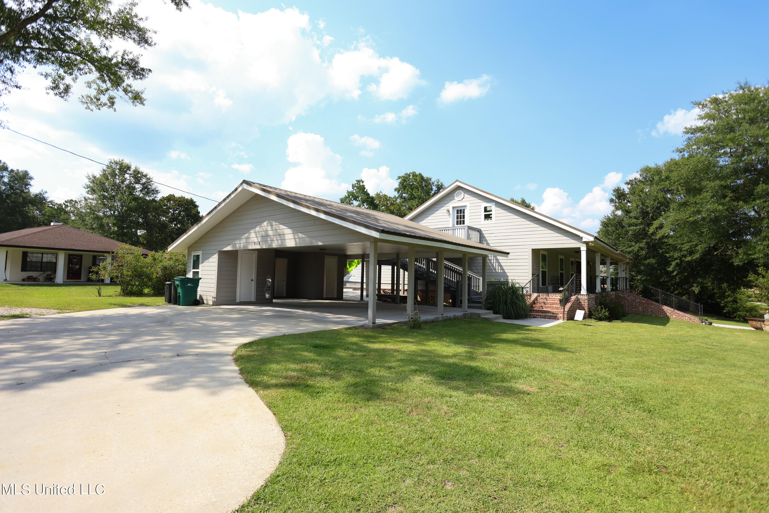 900 W Lakeshore Drive, Carriere, Mississippi image 33