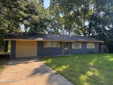 Homes For Sale - 318 Queen Marie Lane<br/> Jackson, MS 39209