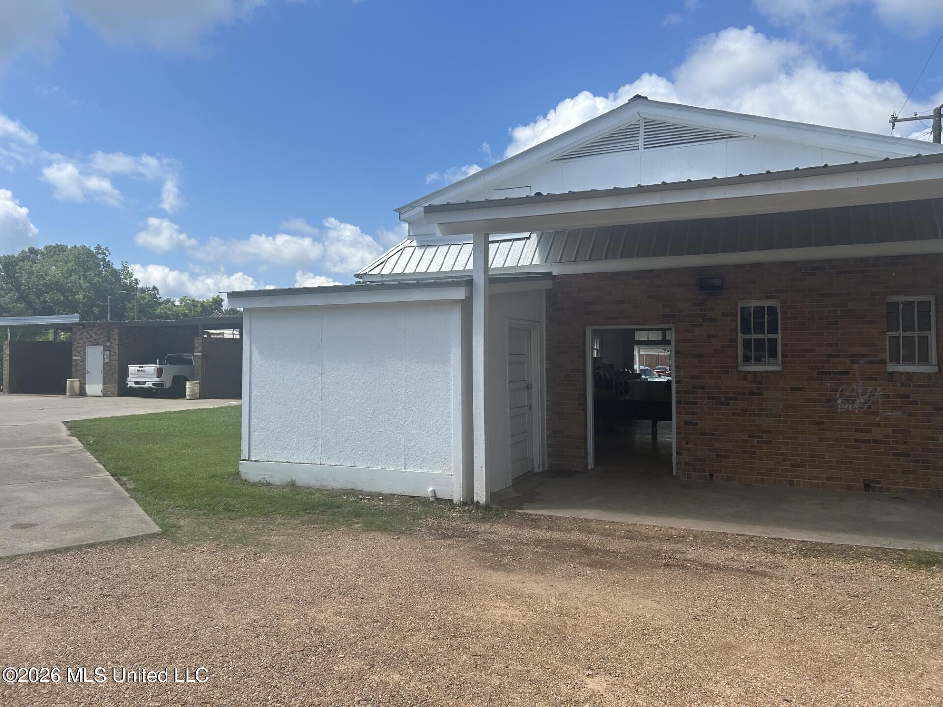 307 E Main Street