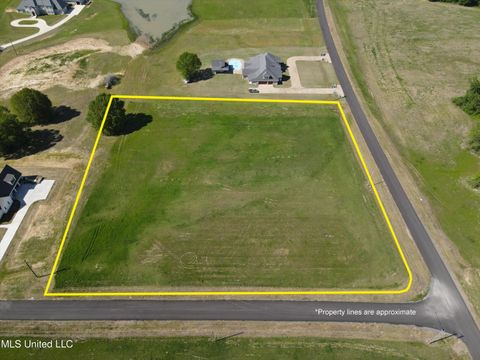 Vacant Land For Sale - 13 W Como Trace Drive<br/> Tate County, Senatobia, MS 38668