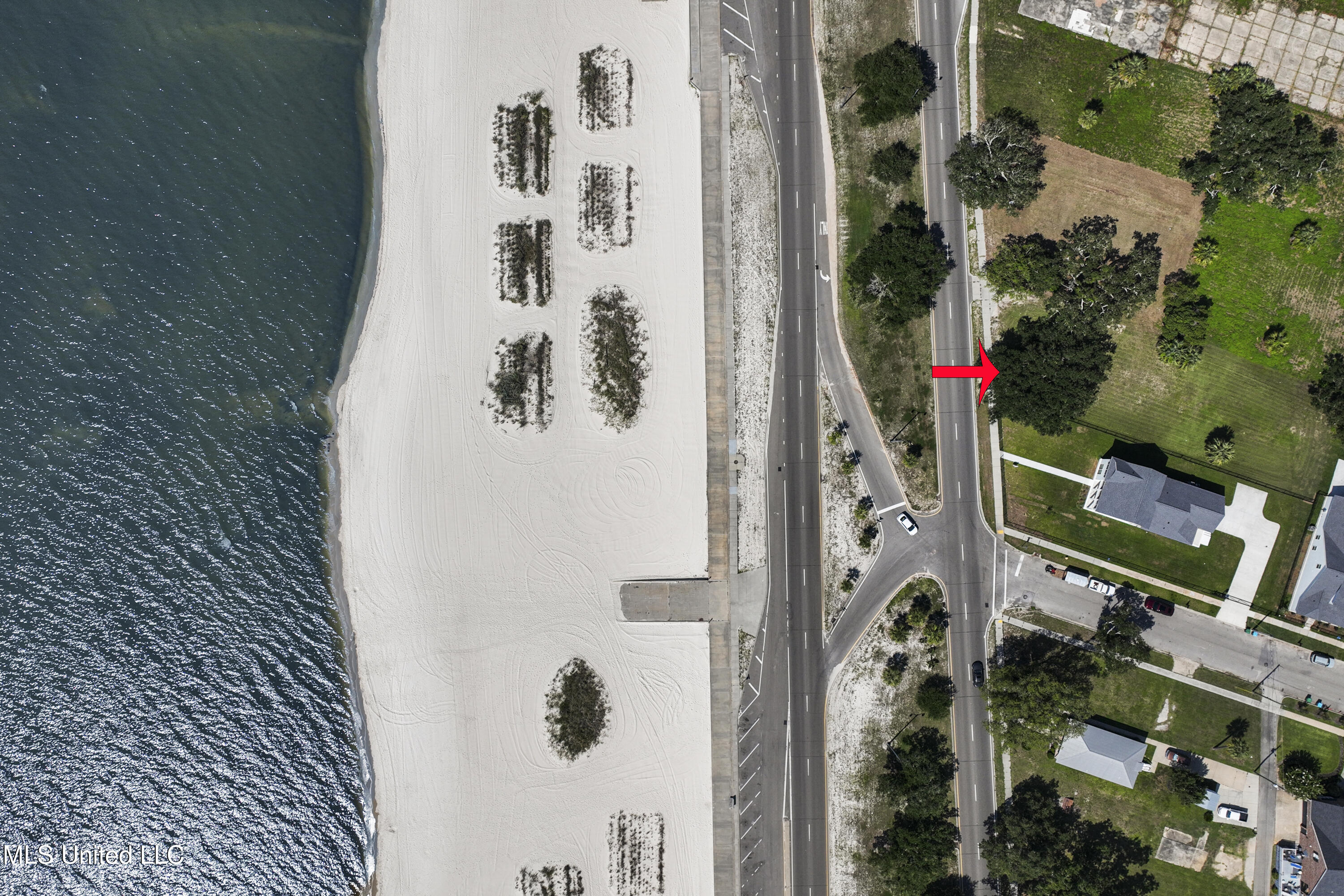 1512 E Beach Boulevard, Gulfport, Mississippi image 2