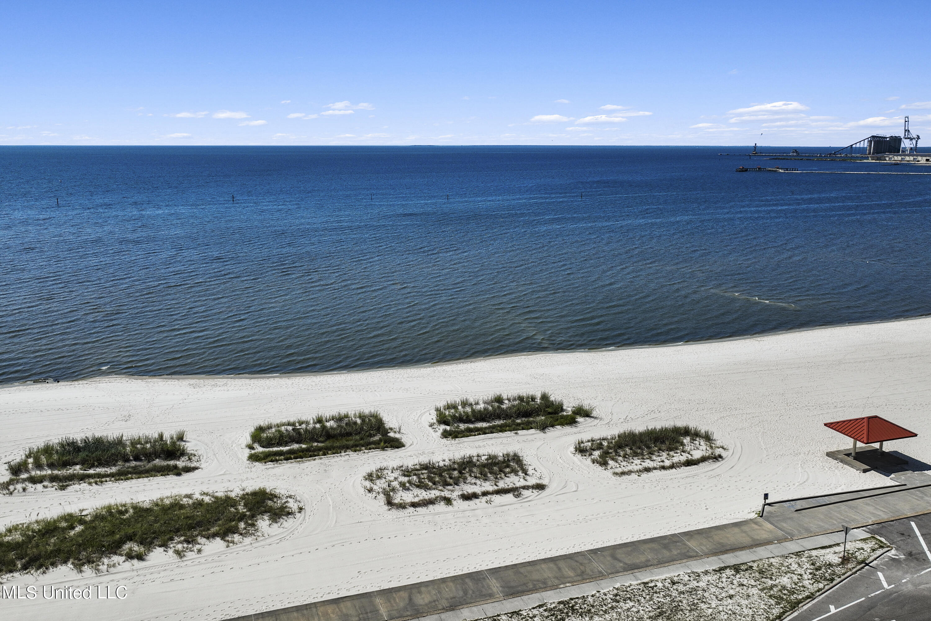 1512 E Beach Boulevard, Gulfport, Mississippi image 11