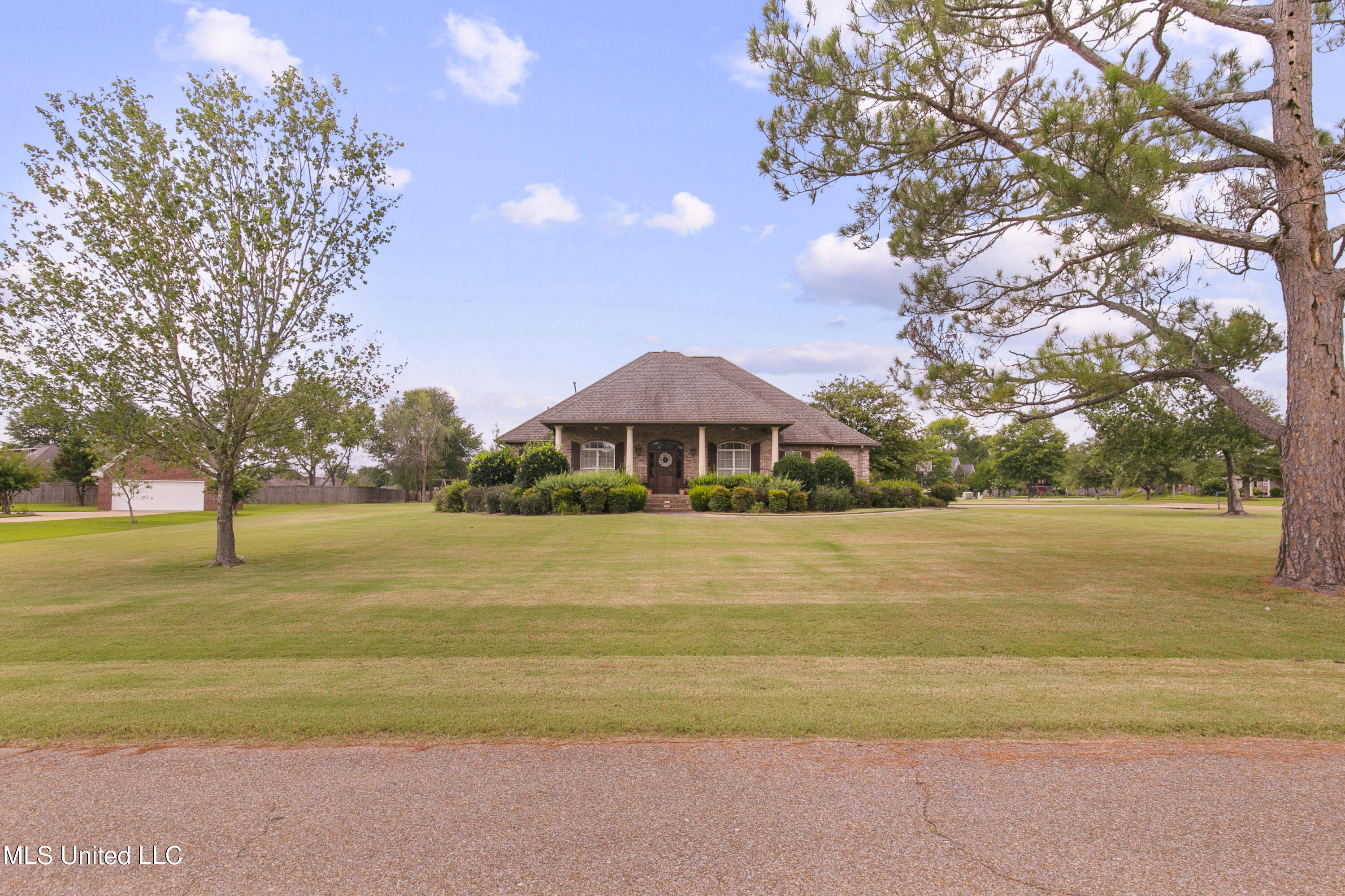 104 Sagefield Square, Canton, Mississippi image 2