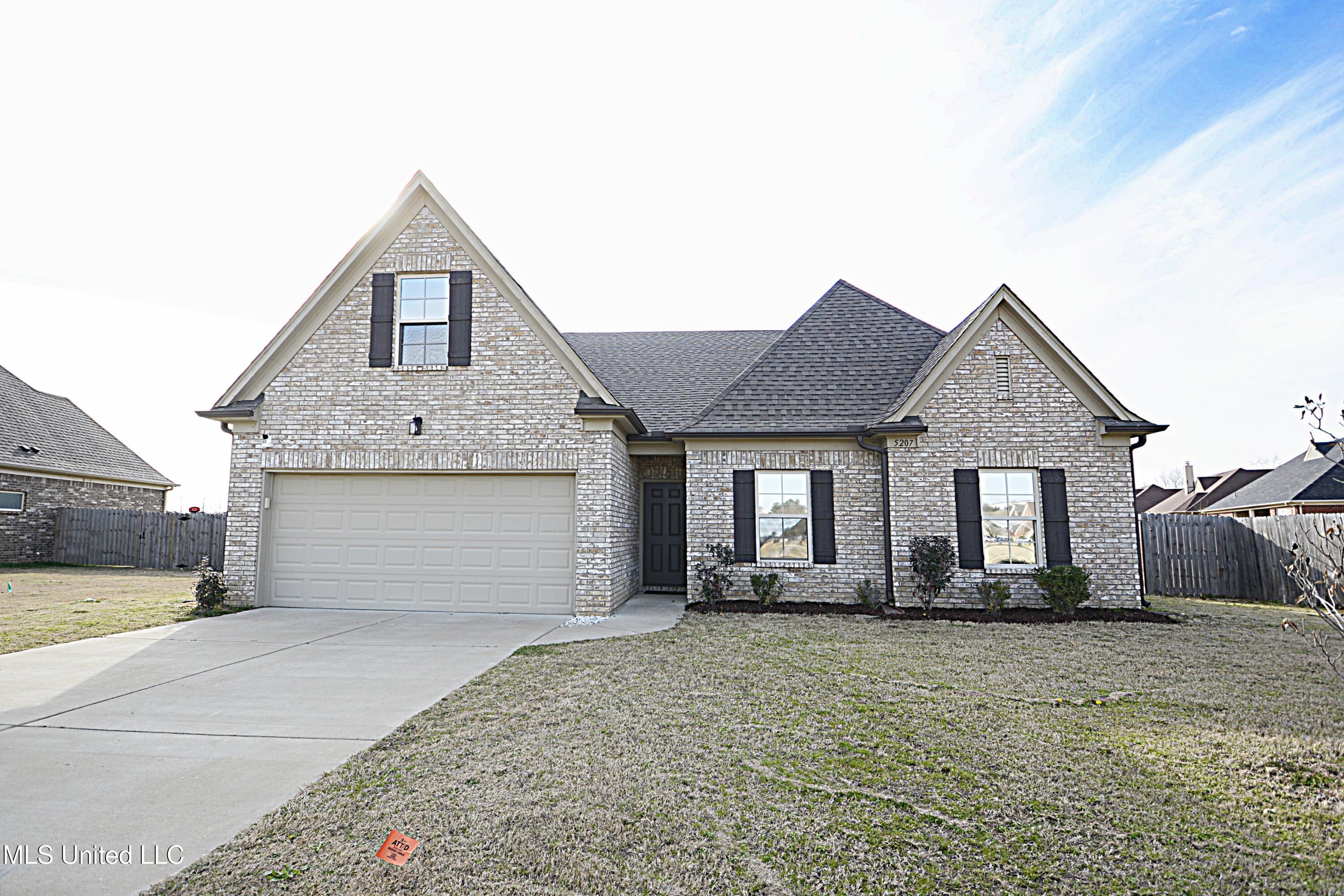 5207 Sweetwater Drive, Southaven, Mississippi image 1