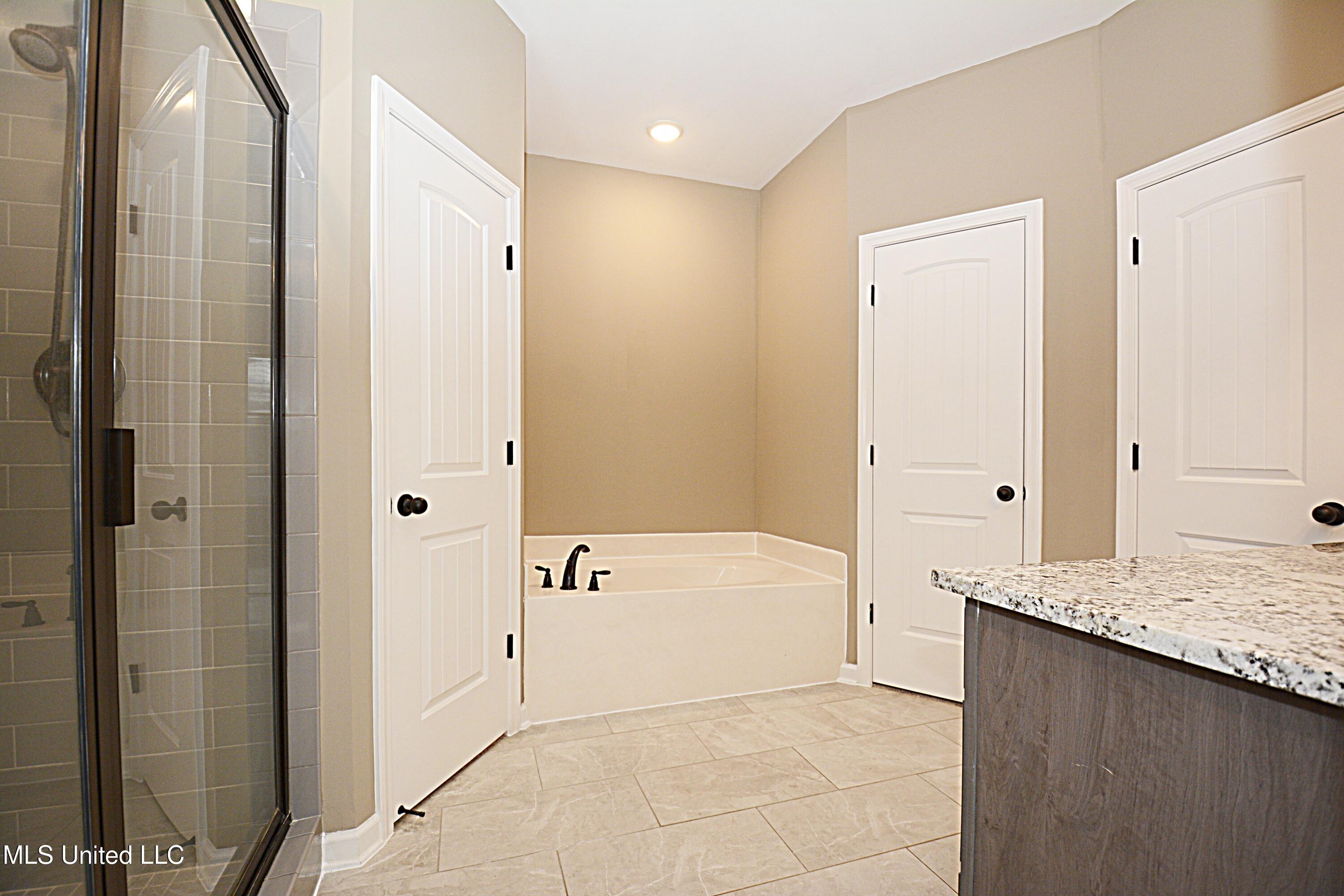 5207 Sweetwater Drive, Southaven, Mississippi image 17