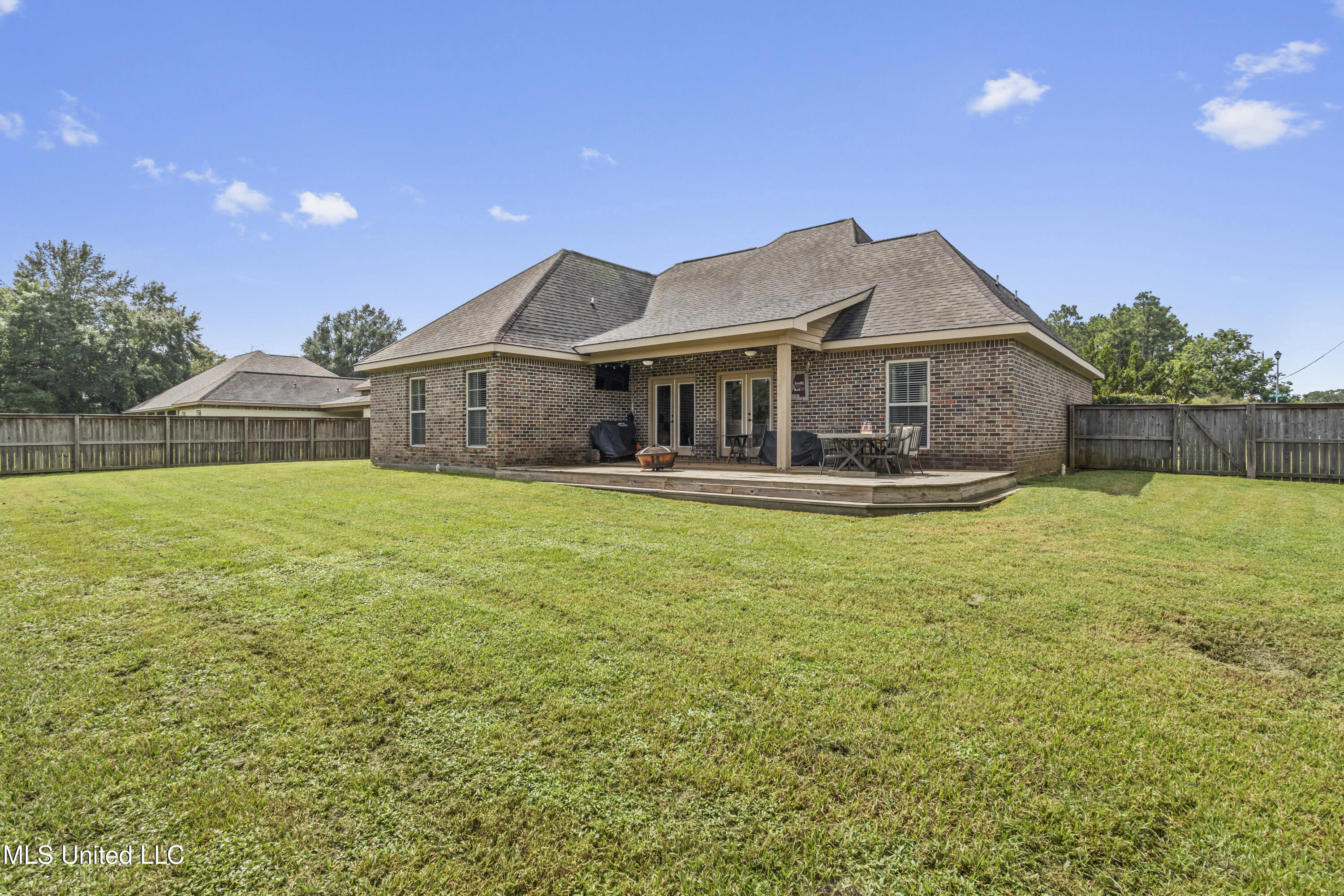 12024 Ol Oaks Drive, Gulfport, Mississippi image 34