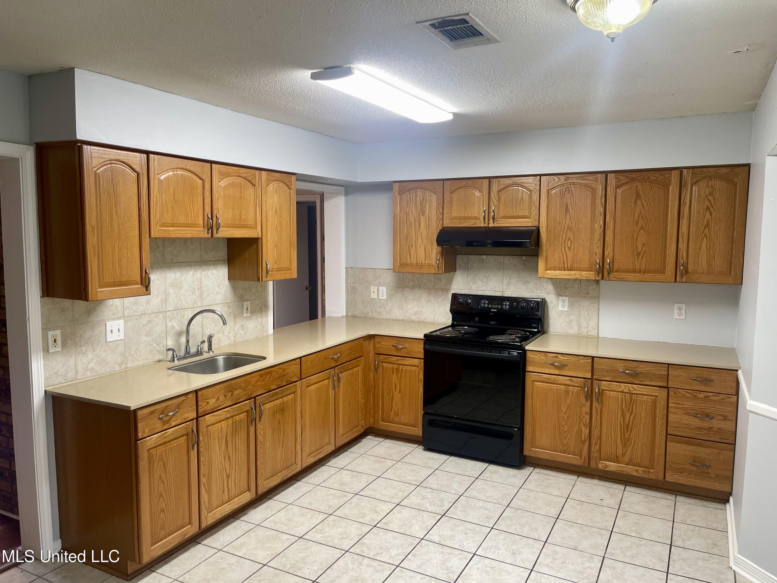 15208 Cindy Cove, Gulfport, Mississippi image 3