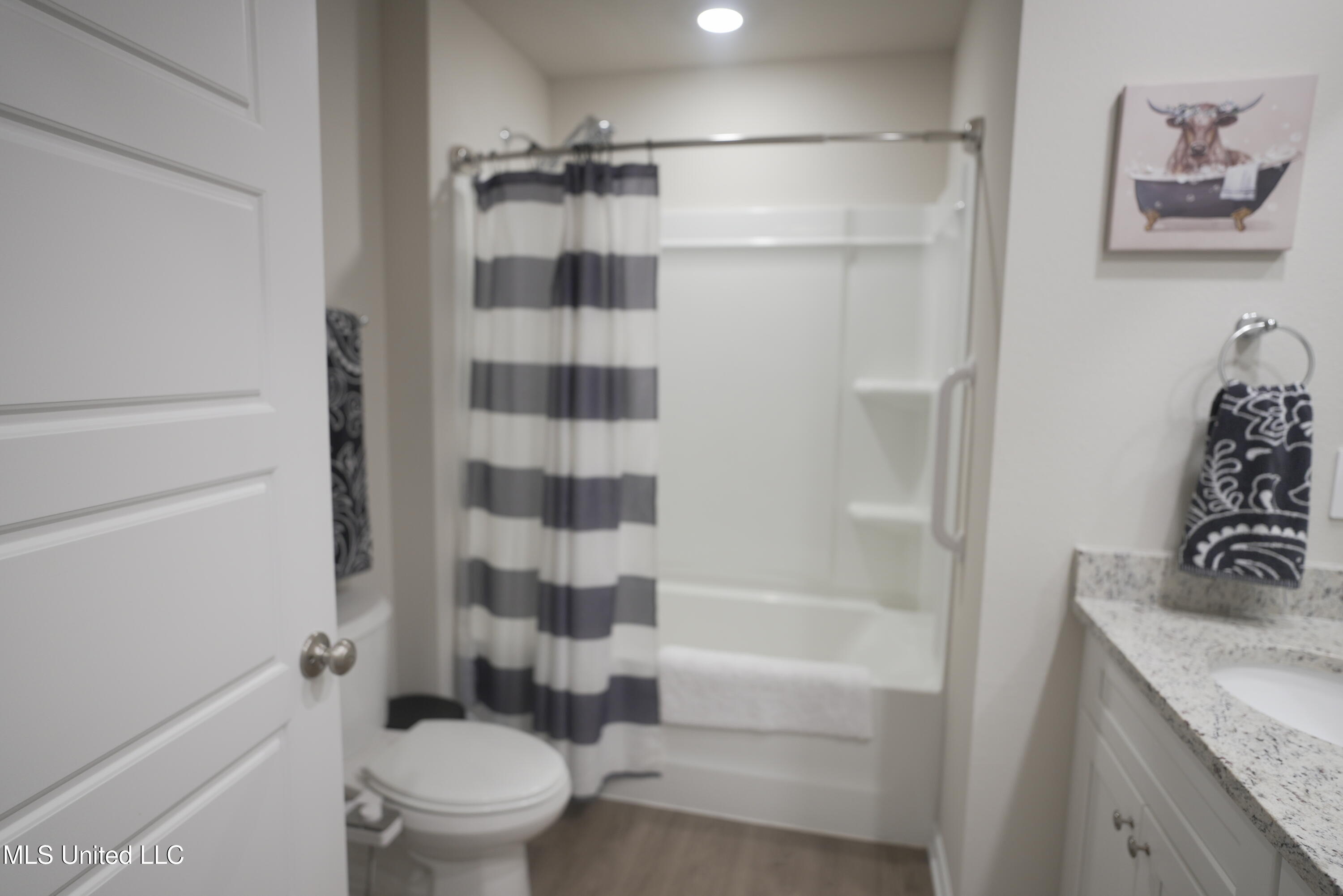 1072 Enclave Circle, Long Beach, Mississippi image 16